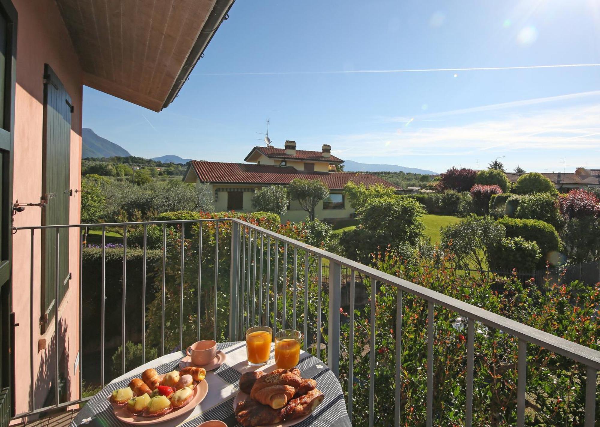 Residence Il Melograno Manerba del Garda Exterior photo